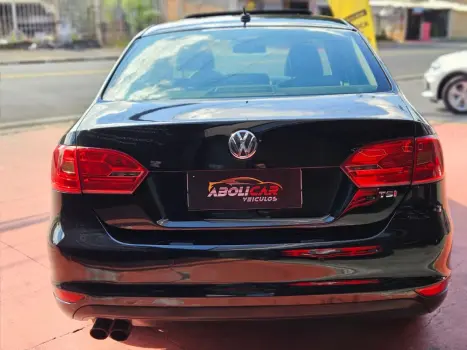 JETTA Highline 2.0 TSI 16V 4p Tiptronic