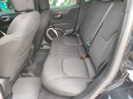 Renegade 1.8 4x2 Flex 16V Aut.