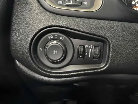 RENEGADE 1.8 16V FLEX 4P AUTOMÁTICO