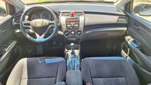 CITY 1.5 LX Sedan 16V