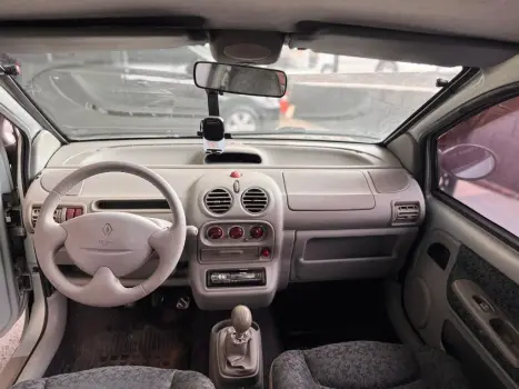 Twingo 1.0 8V