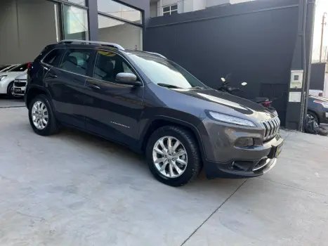 Cherokee Limited 3.2 4x4 V6 Aut.