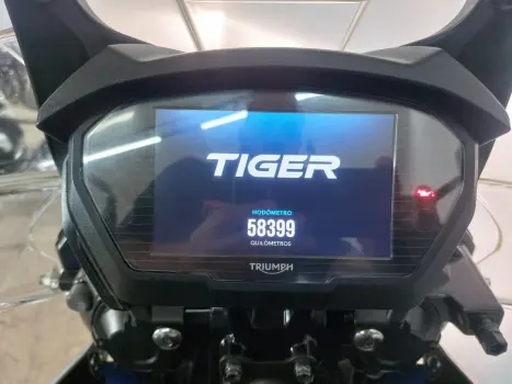 TRIUMPH TIGER 800 XRX