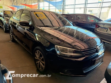 Volkswagen JETTA 4 portas