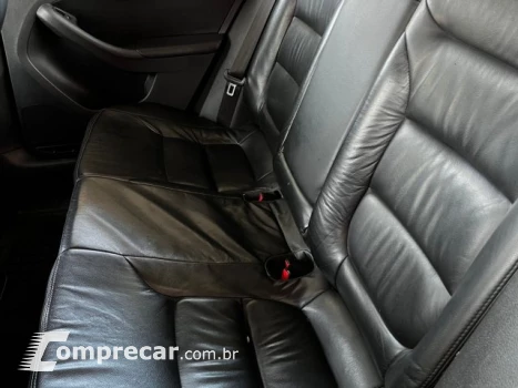JETTA - 2.0 COMFORTLINE 4P TIPTRONIC