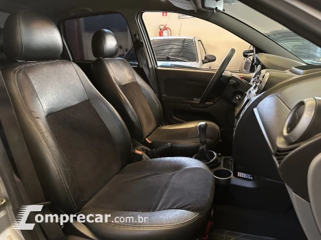 FIESTA 1.6 Rocam Sedan 8V