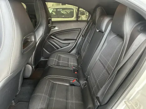 A 200 1.6 Turbo Urban 16V