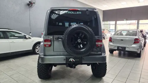 T-4 4x4 3.0 TB Int. Cap. Rígida Diesel