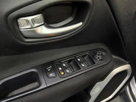 Renegade 1.8 16V Flex Sport 4P Automático