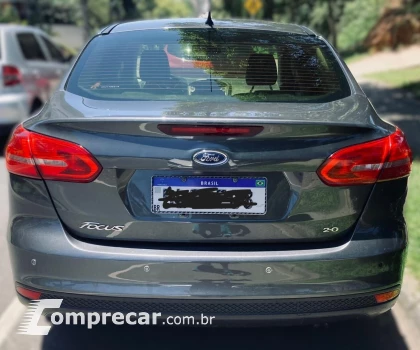 FOCUS 2.0 SE Fastback 16V