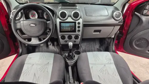 FIESTA 1.6 MPI Class Hatch 8V