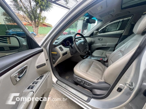 AZERA 3.3 MPFI GLS Sedan V6 24V