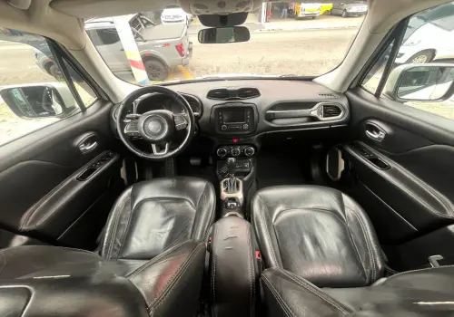 Renegade Longitude 1.8 4x2 Flex 16V Aut.