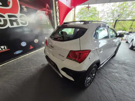 ONIX 1.4 MPFI ACTIV 8V FLEX 4P AUTOMÁTICO