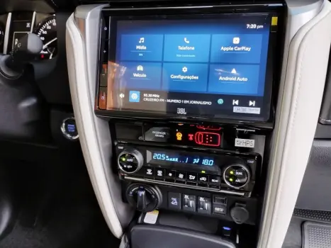 HILUX SW4 2.8 D-4D TURBO DIESEL DIAMOND 7L 4X4 AUTOMÁTICO