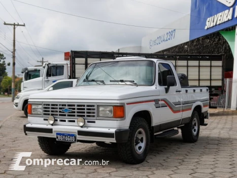 D20 - 4.0 CUSTOM DE LUXE CS 8V TURBO 2P MANUAL