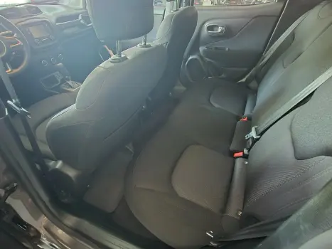 RENEGADE 1.8 16V FLEX SPORT 4P AUTOMÁTICO