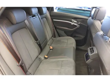 Q8 E-TRON 55 ELÉTRICO LAUNCH EDITION QUATTRO