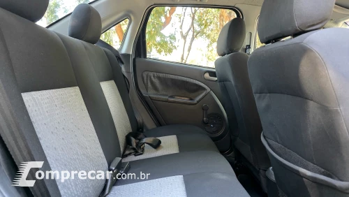 FIESTA 1.6 Rocam Sedan 8V