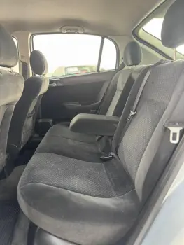 ASTRA 2.0 MPFI Advantage 8V