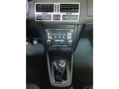 BORA 2.0 MI 8V GASOLINA 4P MANUAL