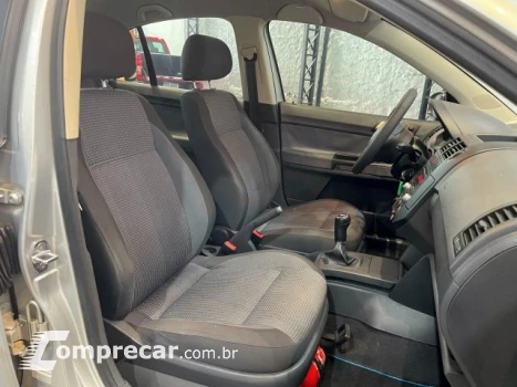 POLO SEDAN - 1.6 MI COMFORTLINE 8V 4P MANUAL
