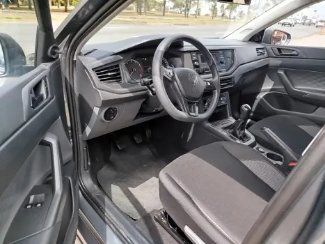 Polo Track 1.0 Flex 12V 5p