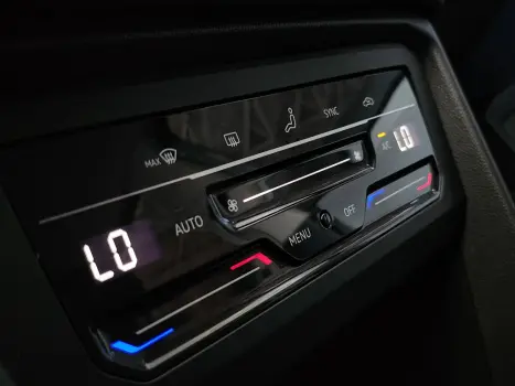 TAOS 1.4 250 TSI TOTAL FLEX COMFORTLINE AUTOMÁTICO