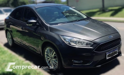 FORD FOCUS 2.0 SE Fastback 16V 4 portas