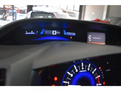CIVIC - 1.8 EXS 16V 4P AUTOMÁTICO