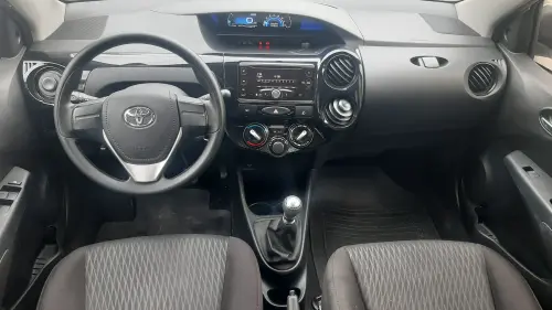 ETIOS 1.5 X Sedan 16V