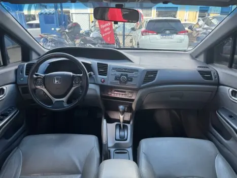 CIVIC - 1.8 LXS 16V 4P AUTOMÁTICO