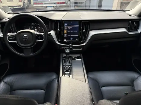 XC60 2.0 T5 Momentum AWD Geartronic