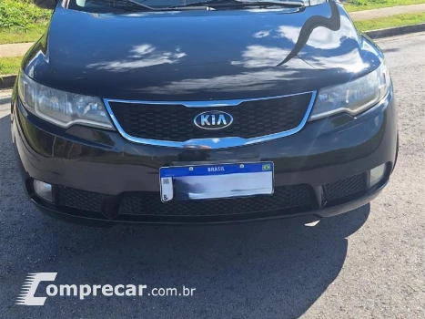 CERATO 1.6 E.213 Sedan 16V