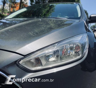 FOCUS 2.0 SE Fastback 16V