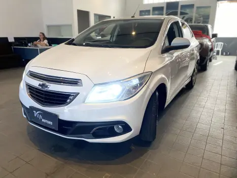 CHEVROLET ONIX 1.0 LT 4 portas