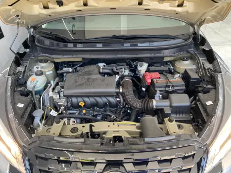 KICKS Active 1.6 16V Flex Aut.