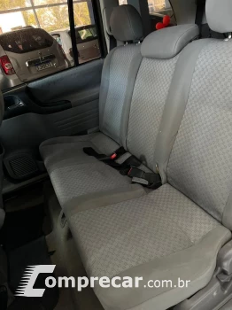 ZAFIRA 2.0 MPFI Elegance 8V