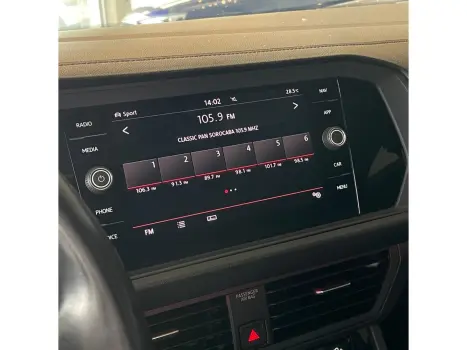 JETTA 1.4 250 TSI TOTAL FLEX R-LINE TIPTRONIC