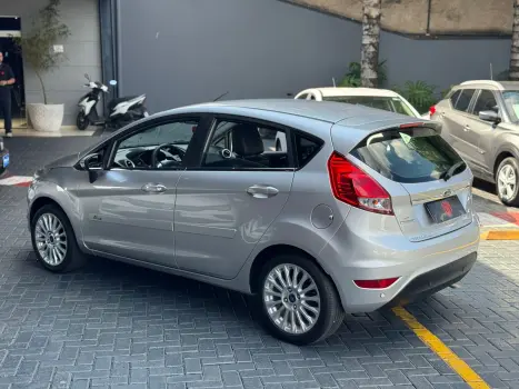 FIESTA 1.6 Titanium Hatch 16V