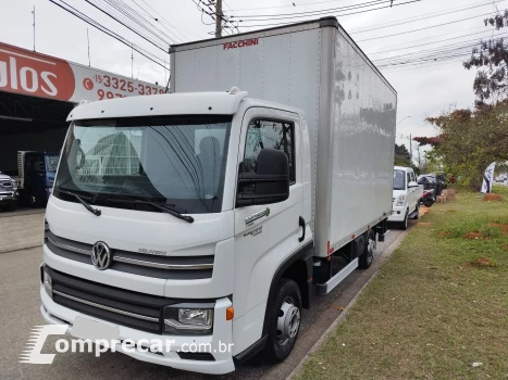 Volkswagen Delivery Express+  2.8 Prime + Baú Facchini 2 portas