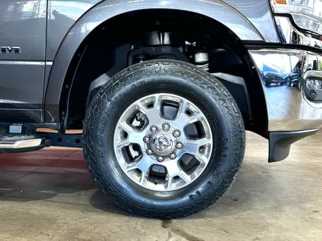 3500 6.7 I6 TURBO DIESEL LARAMIE CD 4X4 AUTOMÁTICO