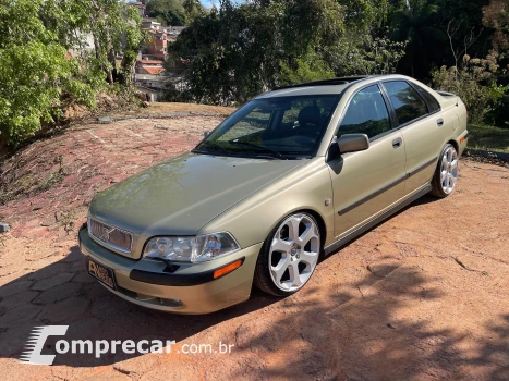 Volvo S40 2.0 T4 Turbo 4 portas