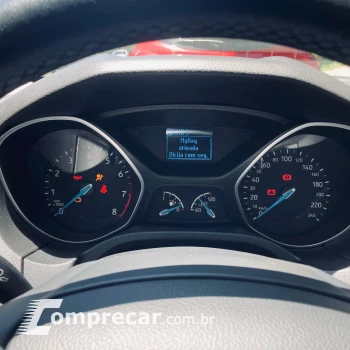 FOCUS 2.0 SE Fastback 16V