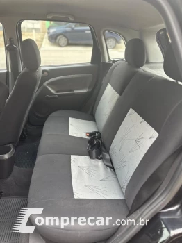 FIESTA 1.6 MPI Class Hatch 8V